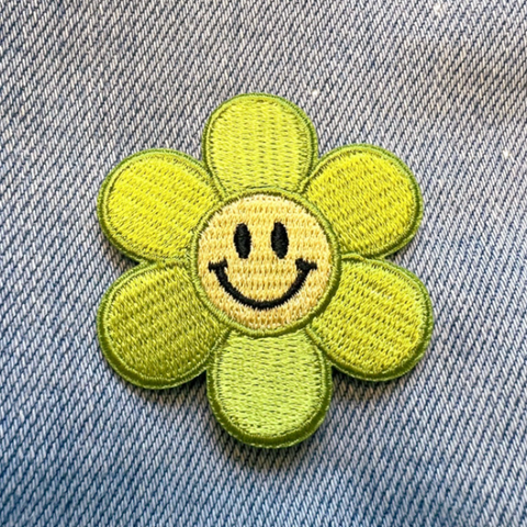 Wildflower + Co - Smiley Daisy Patch in Lime Green