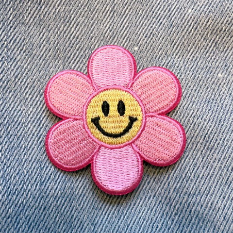 Wildflower + Co - Smiley Daisy Patch in Pink